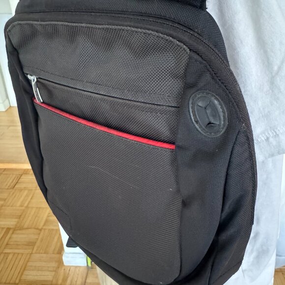 Sling Bag Backpack Tumi Tech Barse Basecamp Transit  Black with Red Interior - Picture 6 of 13